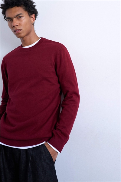 Незаменимый свитер с круглым вырезом артикул 142400352