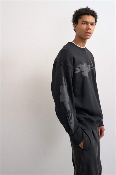 Свитшот свободного кроя с цифровым цветочным принтом спереди и сзади артикул 154672710