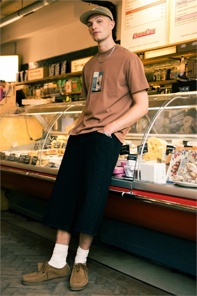 Джинсовые бермуды черного цвета артикул 142351892