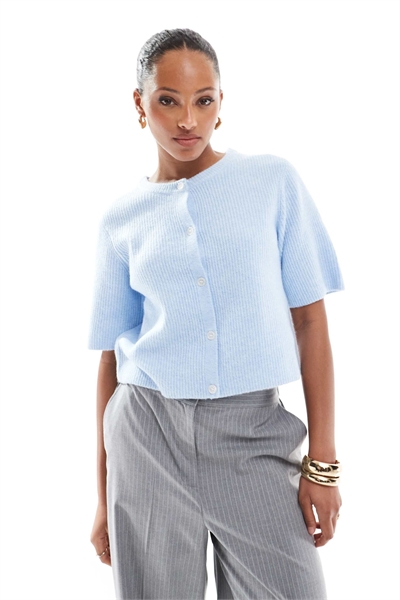 Мягкий вязаный кардиган с короткими рукавами артикул 141186194