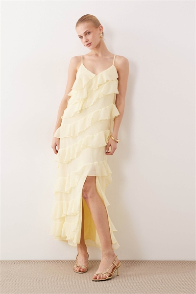 Макси-платье с рюшами и разрезом на ноге артикул 154746604