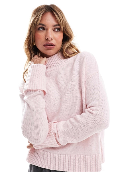 Свободный свитер с высоким воротником артикул 135287606