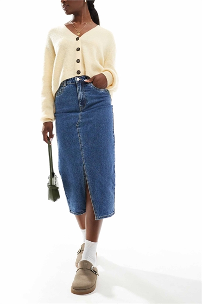 Джинсовая юбка средней длины с разрезом спереди артикул 137698253