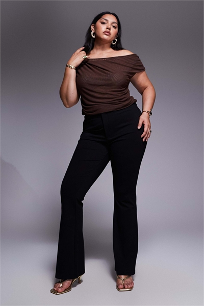 ASOS DESIGN — брюки-клёш из ткани понте премиум-класса с зауженным поясом артикул 147200832