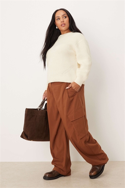 ASOS DESIGN Curve: брюки-бараны с зауженным кроем артикул 147473527