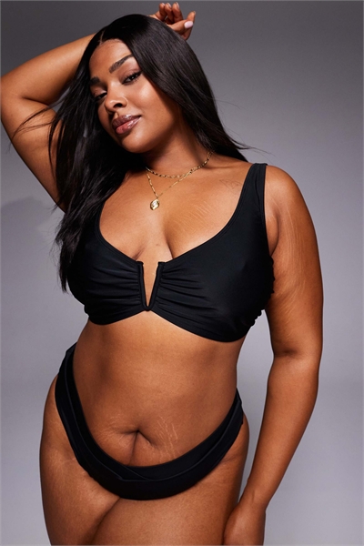 ASOS DESIGN Curve Maya Nissi — бикини-топ с V-образной косточкой артикул 150779118