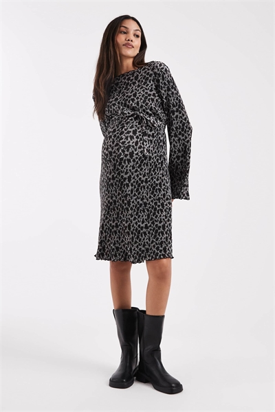 Мини-платье с поясом и плиссировкой от Mamalicious Maternity артикул 150661261