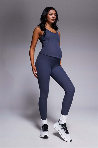 Леггинсы для занятий спортом с высокой талией и ребристой отделкой «софт-тач» для беременных артикул 139429616