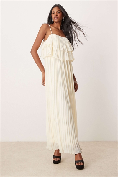 Макси-платье с плиссированными оборками и бретелями кремового цвета артикул 139307512