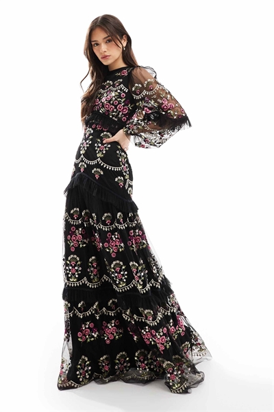 Макси-платье с длинными рукавами и вышивкой артикул 142918173