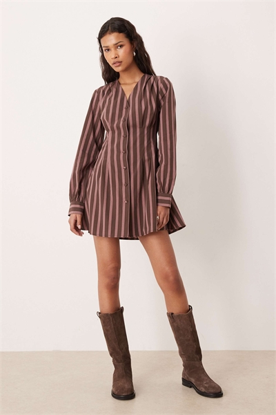 Мини-платье с затянутой талией артикул 154298493