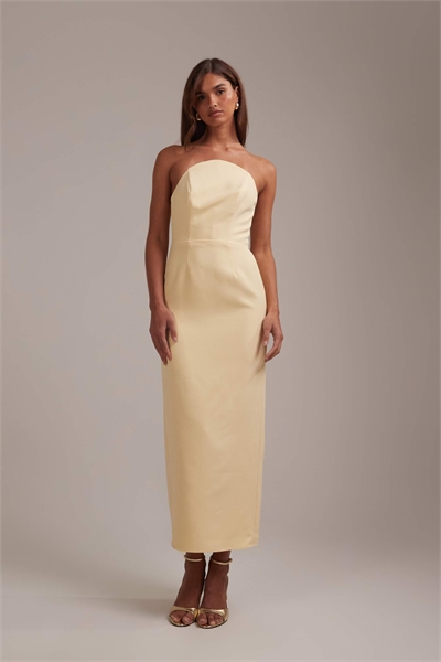 Платье-бандо из крепа с жесткой конструкцией и высоким закругленным вырезом для подружек невесты артикул 153080986