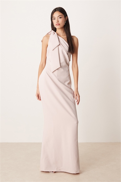 Макси-платье для подружки невесты из крепа от Nevaeh с одним плечом и бантиком артикул 151417366