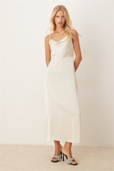 Макси-платье с атласным капюшоном и бретелями артикул 123348170