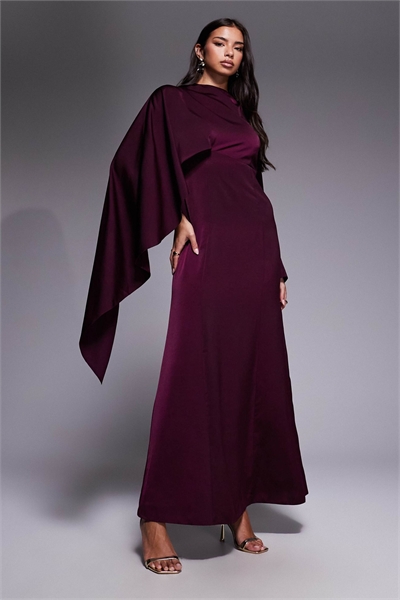 Макси-платье с длинными рукавами и асимметричной накидкой артикул 152666826