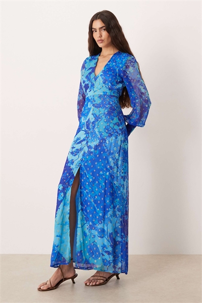 Платье-макси с V-образным вырезом, застежкой на пуговицах спереди и длинными рукавами артикул 153329819