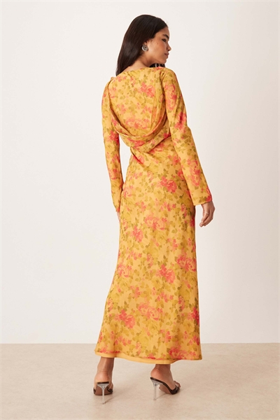 Макси-платье с откидной спинкой артикул 150499028