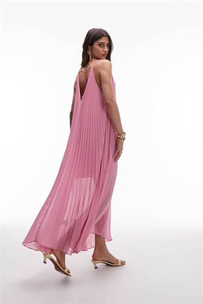 Макси-платье из плиссированного шифона с глубоким V-образным вырезом на спине артикул 146841072
