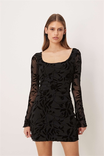 Мини-платье с длинными рукавами от Selca артикул 152624230