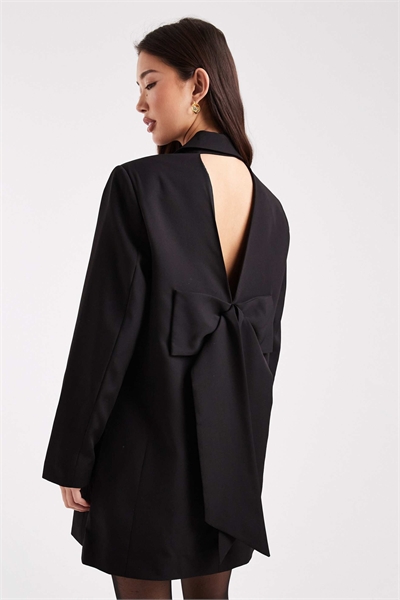 Платье-блейзер с вырезом на спине артикул 149660705