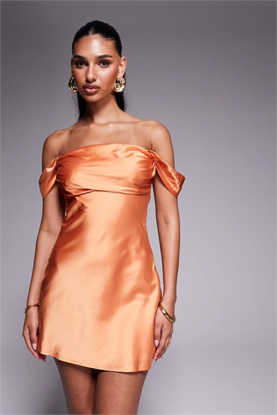 Мини-платье Zabbarra из атласа с драпировкой в стиле Бардо в оранжевом цвете артикул 141415102