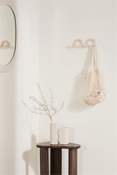 Металлическая вешалка артикул 1078858001