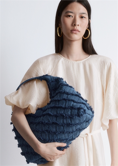 Плетеная джинсовая сумка артикул 1255043001