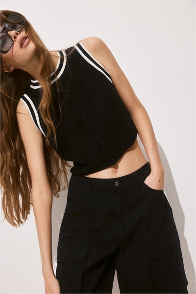 Жилет на пуговицах артикул 1276231002