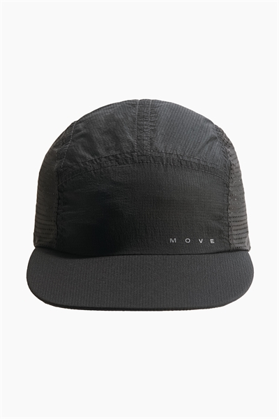 Беговая кепка артикул 1319869001