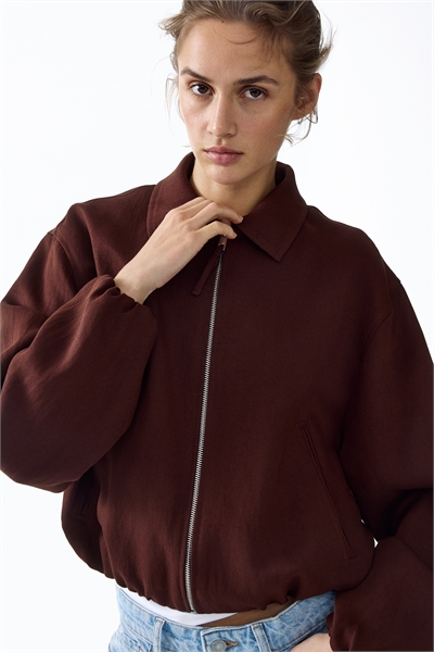 Куртка с удлиненным подолом артикул 1327582001