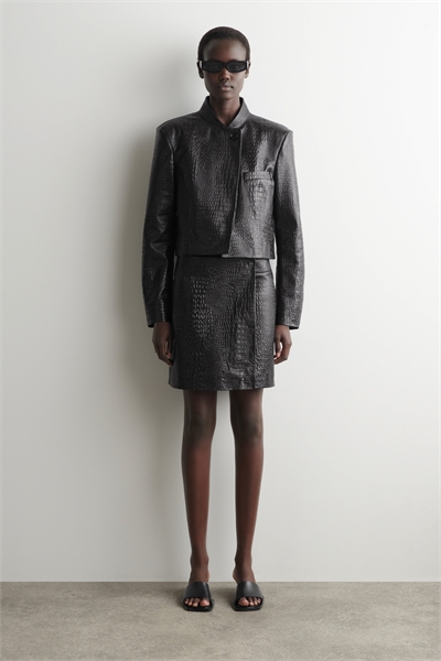 Кожаная мини-юбка с эффектом крокодила артикул 1338657001