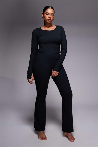 Топ с круглым вырезом и длинными рукавами, с мягкой текстурой и сборками на рукавах артикул 151308657