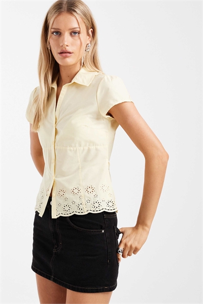 Рубашка с короткими рукавами и вышивкой артикул 155638037