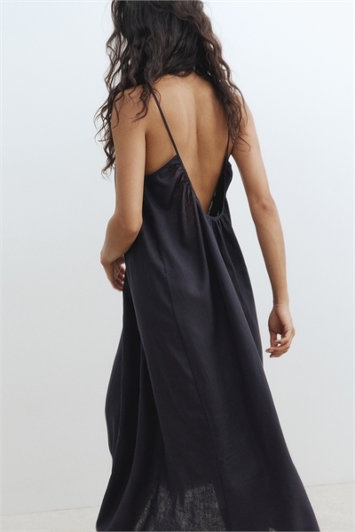 Платье на бретелях из льняного бленда артикул 1290489001