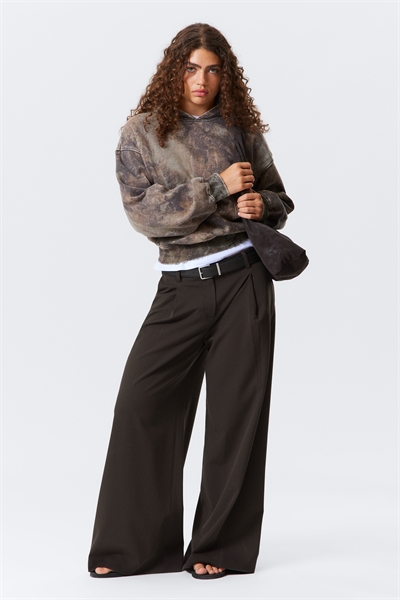 Костюмные брюки с плиссировкой на широкой штанине с низкой посадкой артикул 1298694003