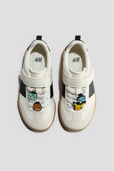 Кроссовки с аппликацией артикул 1313714004