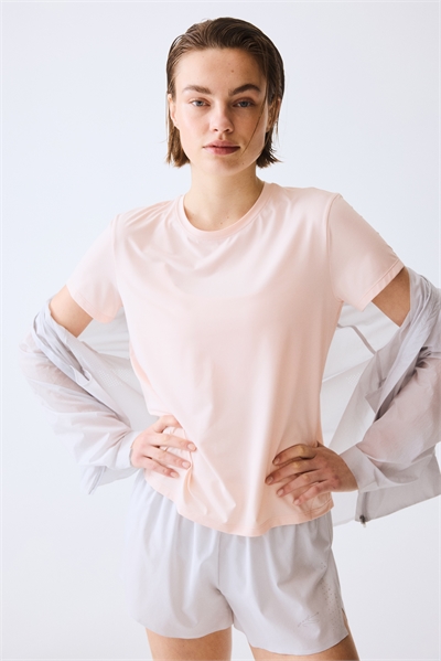 Охлаждающая футболка для бега с технологией DryMove™ артикул 1324985004