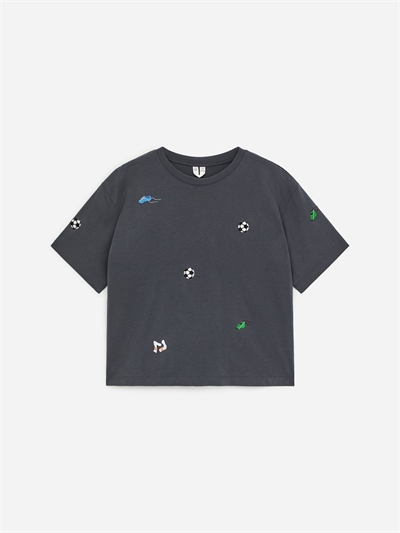 Вышитая футболка артикул 1330166001