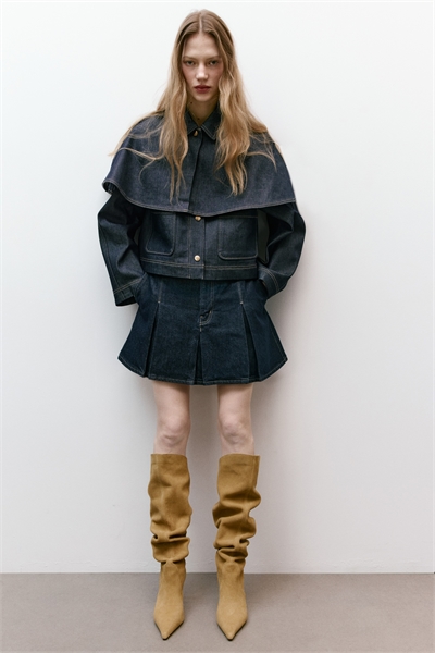 Заголенки из замши с разрезом артикул 1331245001