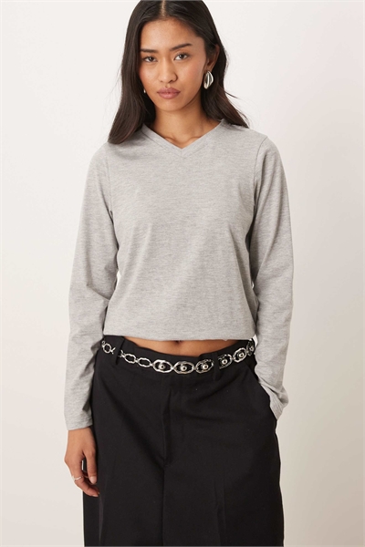 Повседневная кофта Feman с длинными рукавами и V-образным вырезом артикул 154051901