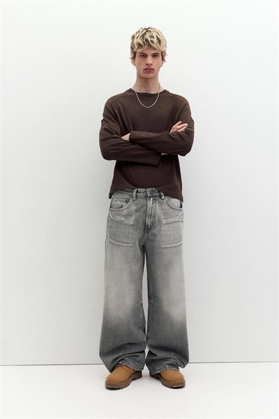 Джинсы с широкими брючинами артикул 156374147