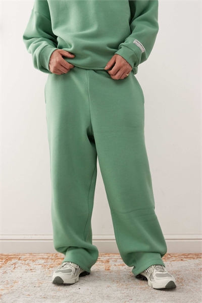 Джоггеры свободного кроя из плотной ткани артикул 150835034