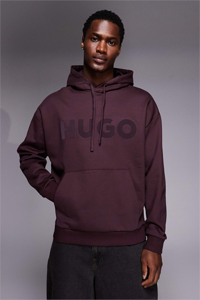 Худи с большим логотипом на груди и широким капюшоном артикул 153648577