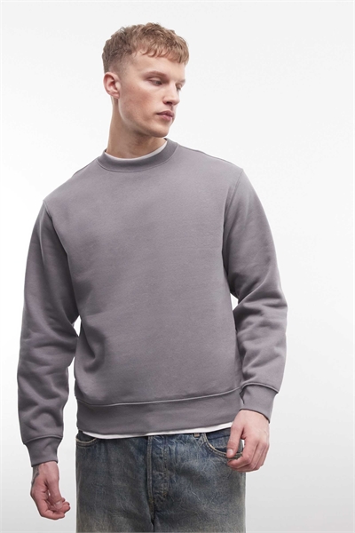 Свитшот классического кроя артикул 154215302