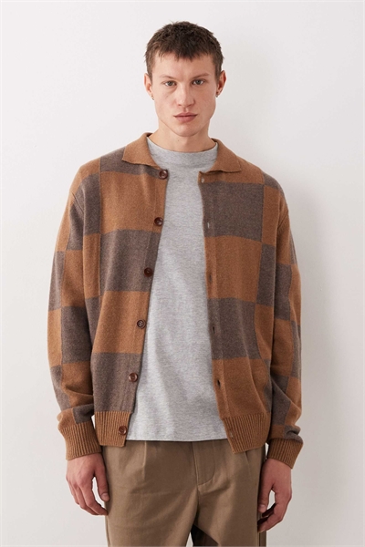 Кардиган из шерстяной смеси с воротником и застежкой на пуговицах от Pompeii артикул 152194413