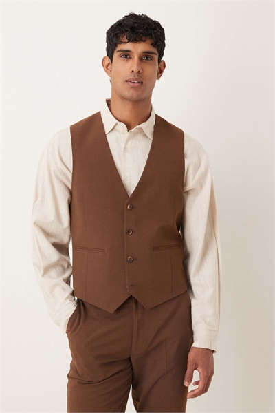 Жилет к стройному костюму артикул 146783823