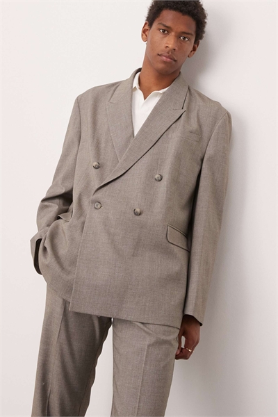 Двубортный пиджак свободного кроя в стиле оверсайз артикул 142351420