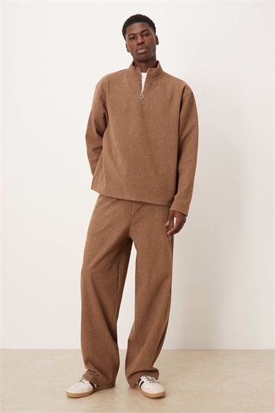 Джоггеры с широкими брючинами и складками co-ord артикул 150176583