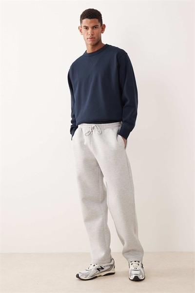 Джоггеры свободного кроя с прямыми брючинами артикул 151524365