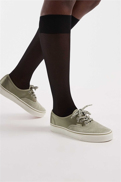 Оригинальные кроссовки артикул 153849530